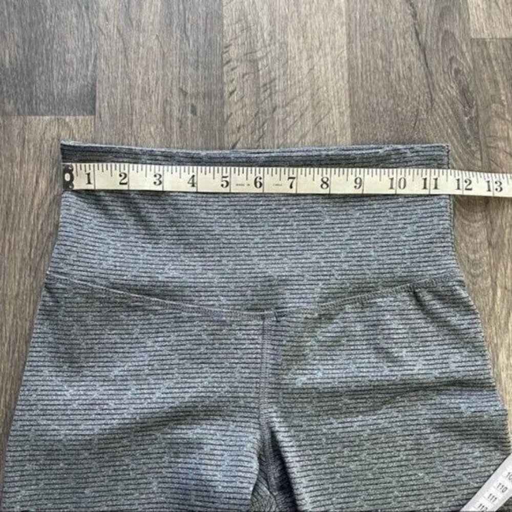 Champion Gray Striped High Waisted Workout Leggings Cropped Size XS - Picture 4 of 8